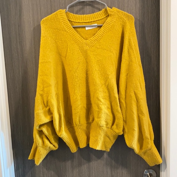 ❗️BOGO❗️Oak + Fort Sweater - Picture 1 of 8